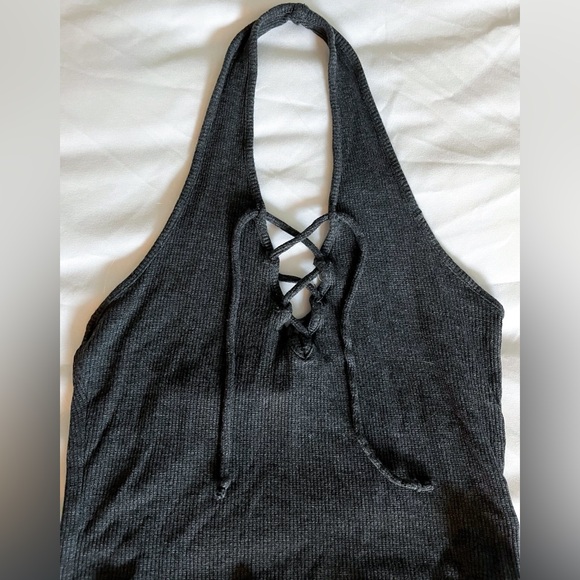 Kendall & Kylie Grey Strappy Halter Crop Top Size XS - Picture 5 of 9